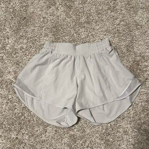 Lululemon Hotty Hot Low-Rise Lined Short 4"